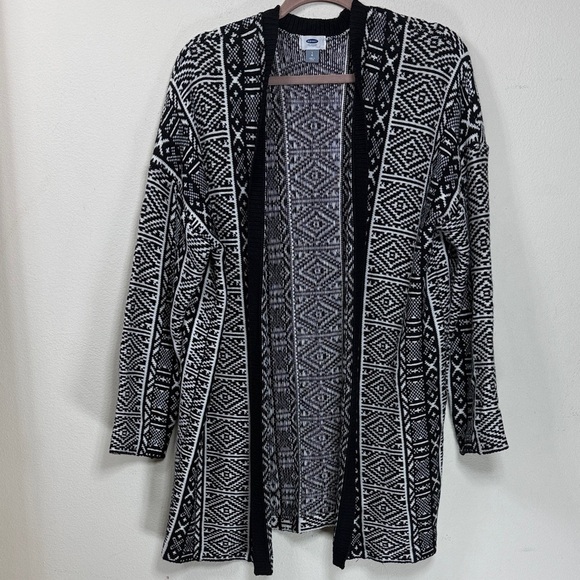 Old Navy Sweaters - (H1)Old Navy, black and white,Aztec style
Cardigan sweater,LG
Heavyweight cotton